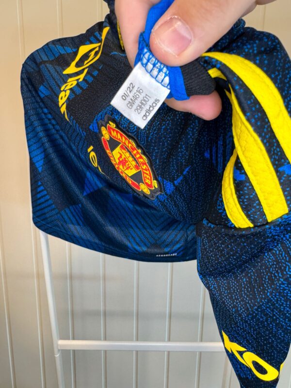 2021/22 Manchester United Tredjedrakt Ronaldo Fotballdrakt – (M) 9/10 - Bilde 3
