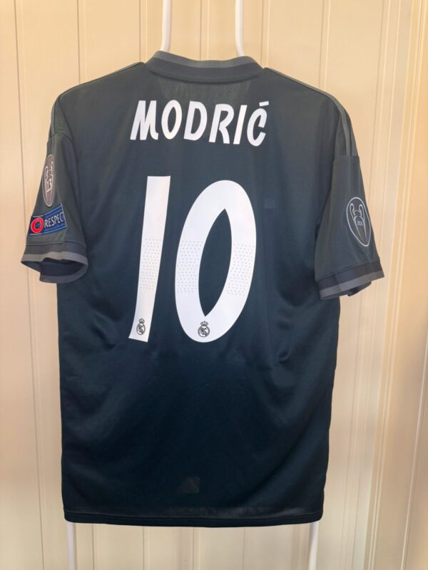 2018/19 Real Madrid Borte drakt Modric Fotballdrakt – (M) 8/10